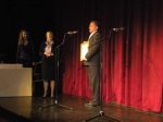 Dr S. Drašković i Slobodan Mikulović, predsednik SO Veliko Gradište, dobitnik Bronzane plakete Šampion solidarnosti za 2009. god